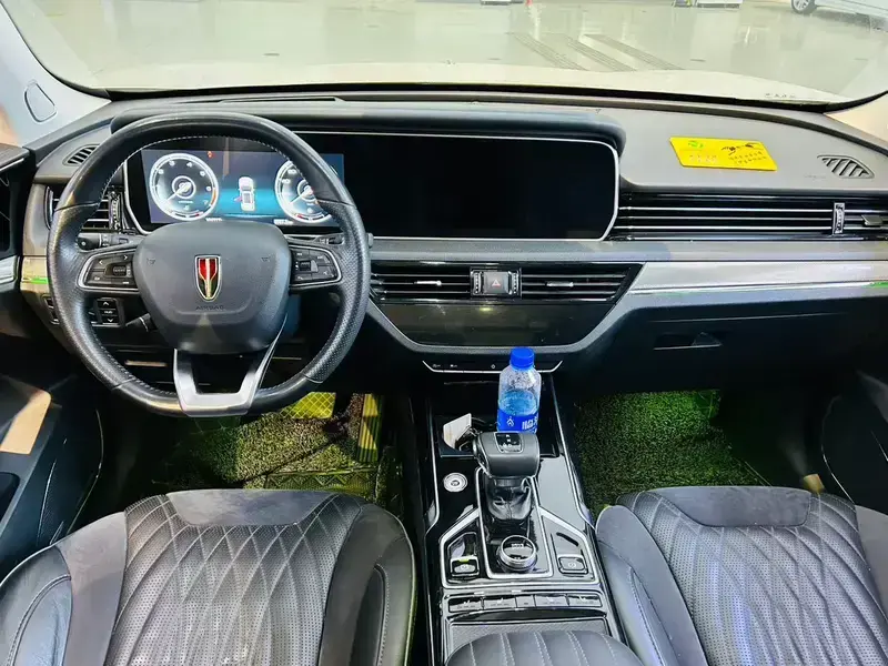 2022 Hongqi HS5 с пробегом 79 000 км