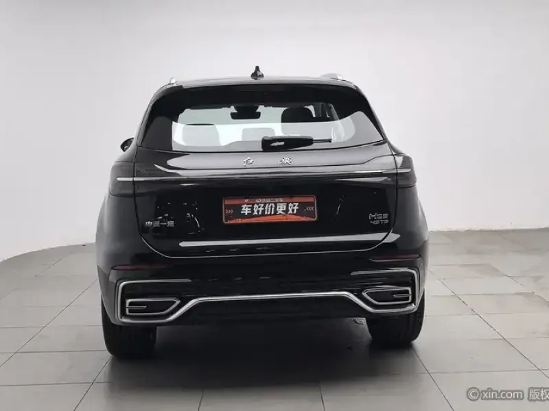 2025 Hongqi HS5 с пробегом 11 500 км