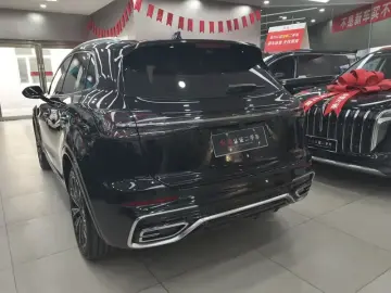 2023 Hongqi HS5 с пробегом 45 000 км