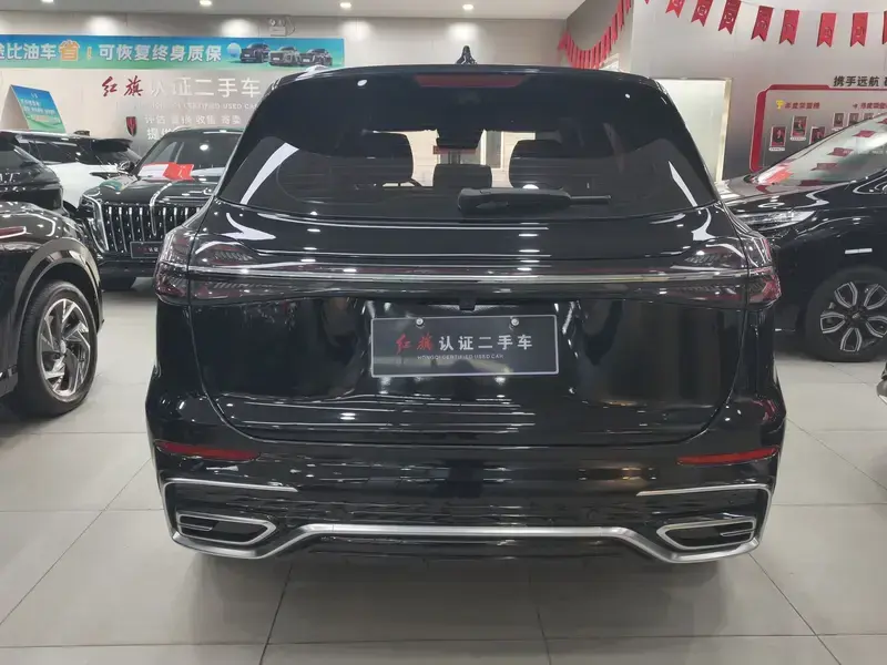 2023 Hongqi HS5 с пробегом 45 000 км