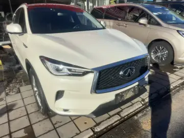 2020 Infiniti QX50 с пробегом 49 000 км