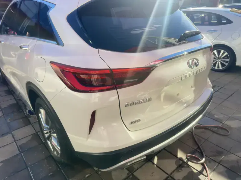 2020 Infiniti QX50 с пробегом 49 000 км