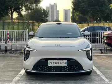 2026 IM Motors (Zhiji) LS6 с пробегом 15 000 км