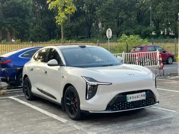 2026 IM Motors (Zhiji) LS6 с пробегом 15 000 км