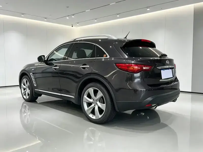 2011 Infiniti FX с пробегом 225 000 км