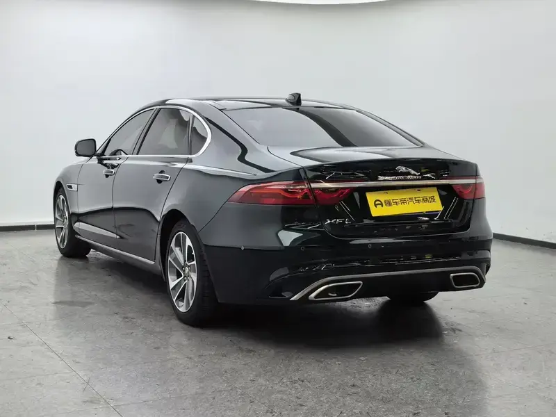 2021 Jaguar XF с пробегом 43 500 км