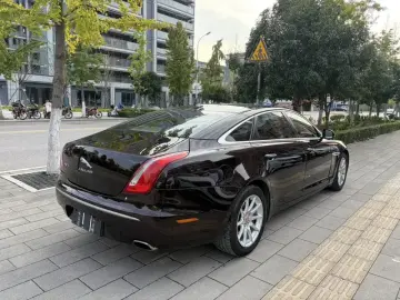2015 Jaguar XJ с пробегом 123 000 км