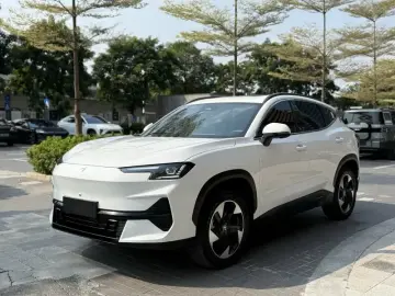 2024 JETOUR Shanhai L6 с пробегом 30 000 км