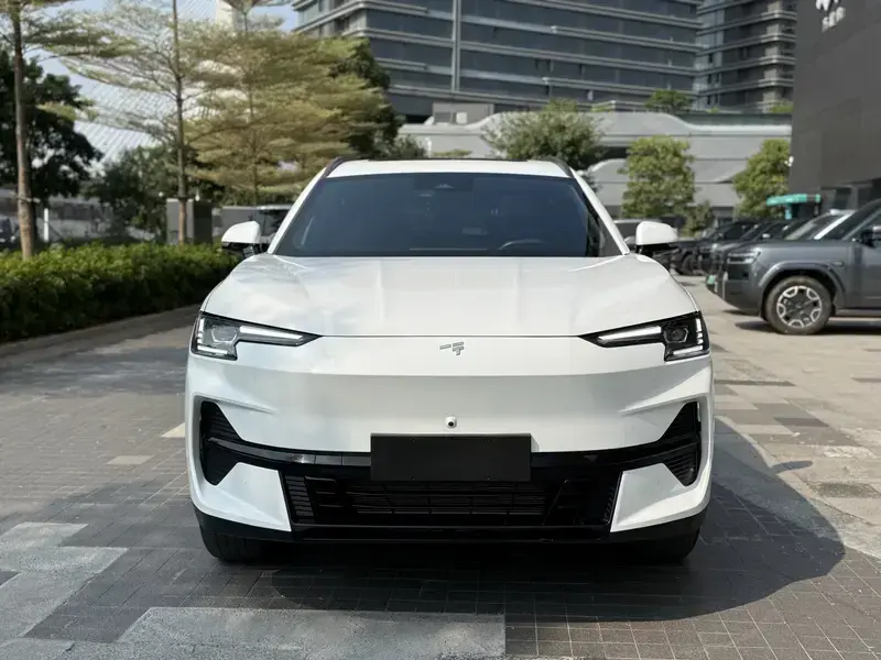 2024 JETOUR Shanhai L6 с пробегом 30 000 км