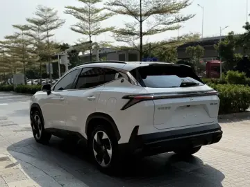 2024 JETOUR Shanhai L6 с пробегом 30 000 км