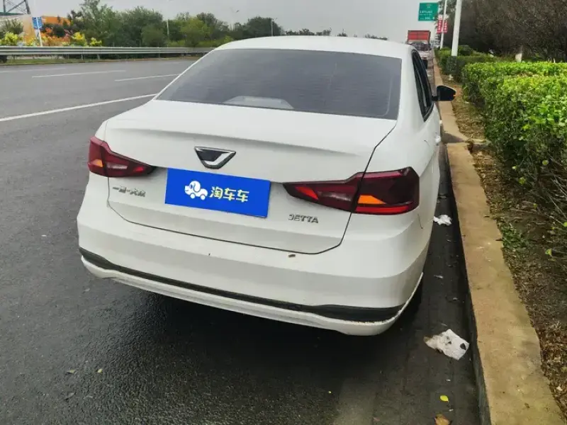 2021 Jetta VA3 с пробегом 52 000 км