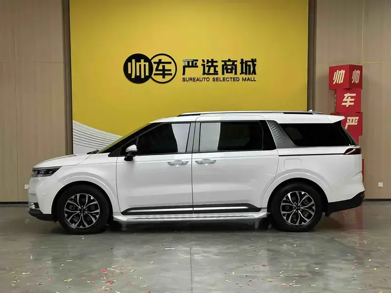 2021 Kia Carnival с пробегом 60 000 км