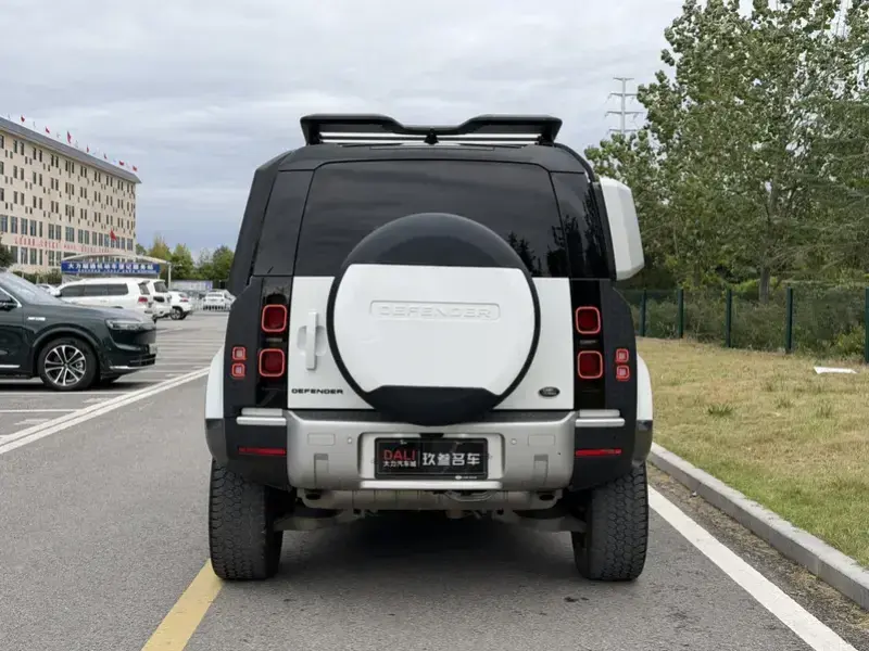 2021 Land Rover Defender с пробегом 69 000 км