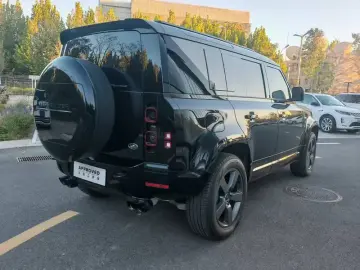 2025 Land Rover Defender с пробегом 17 900 км