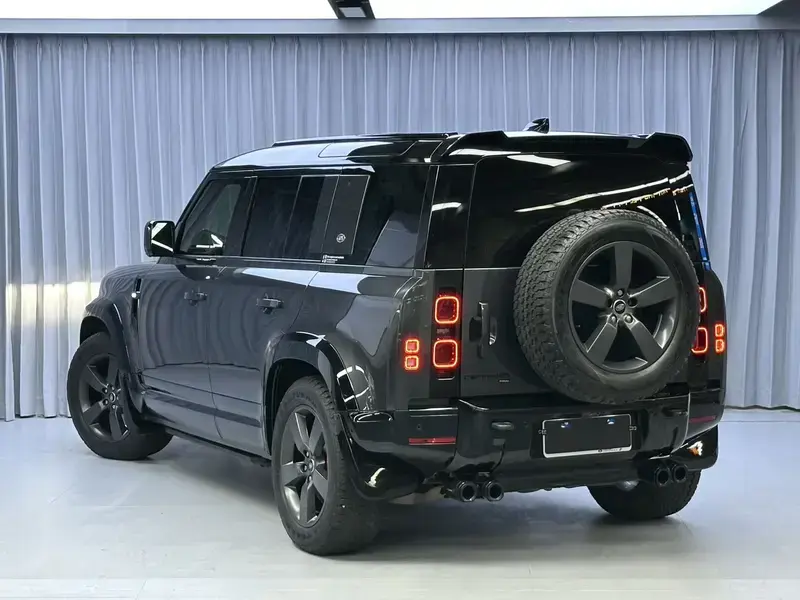 2023 Land Rover Defender с пробегом 45 000 км