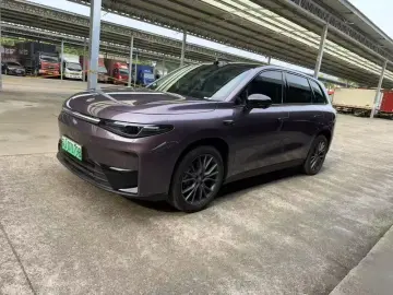 Leapmotor C10