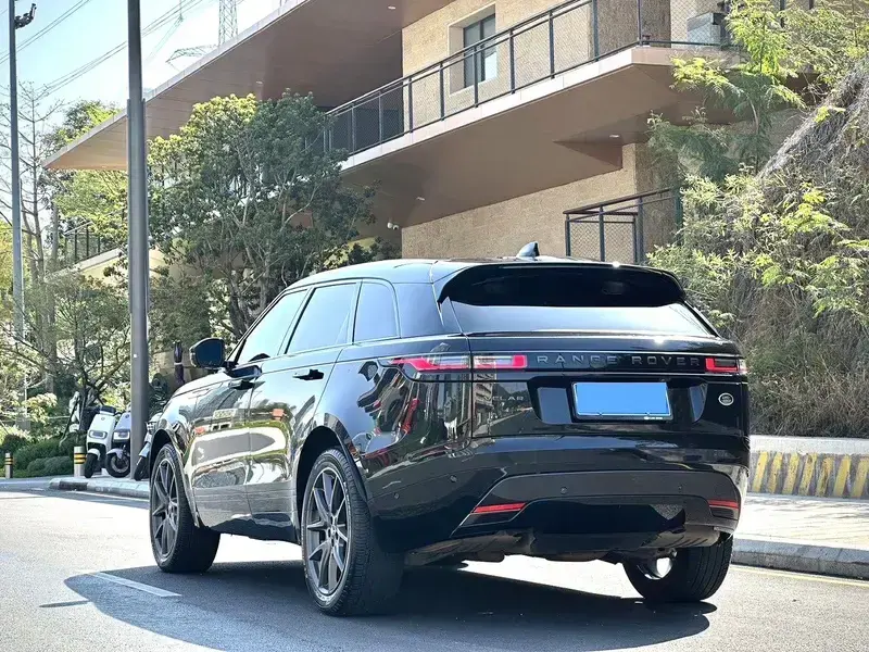2024 Land Rover Range Rover Velar с пробегом 44 000 км