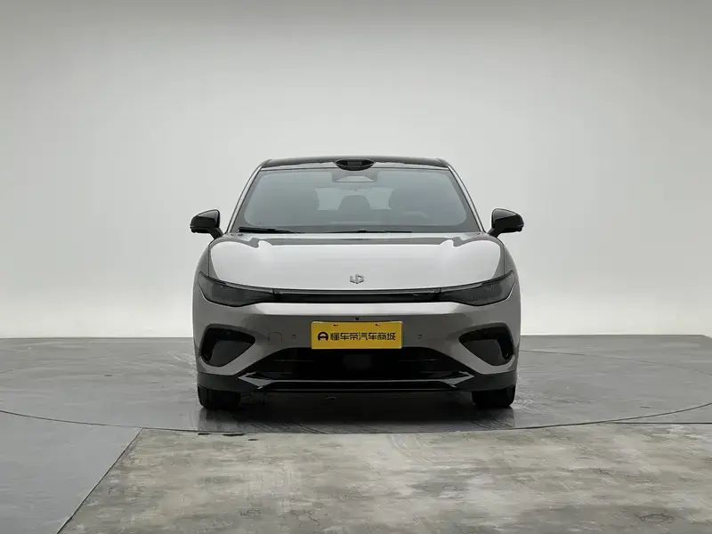 2026 Leapmotor B05 (Lafa 5) с пробегом 1 800 км