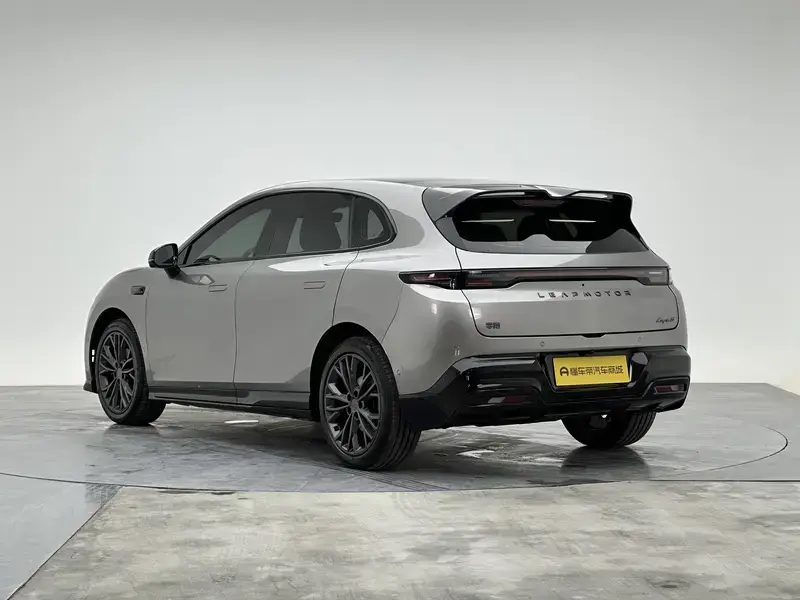 2026 Leapmotor B05 (Lafa 5) с пробегом 1 800 км