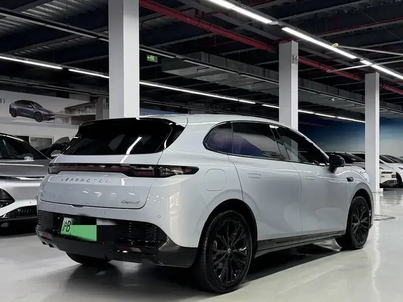 2026 Leapmotor B05 (Lafa 5) с пробегом 10 000 км