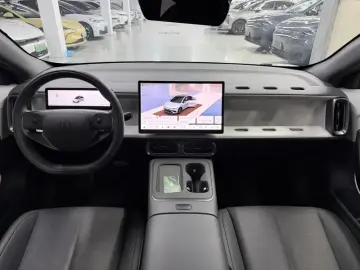 2026 Leapmotor B05 (Lafa 5) с пробегом 10 000 км