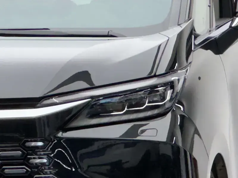 2025 Lexus LM с пробегом 47 000 км