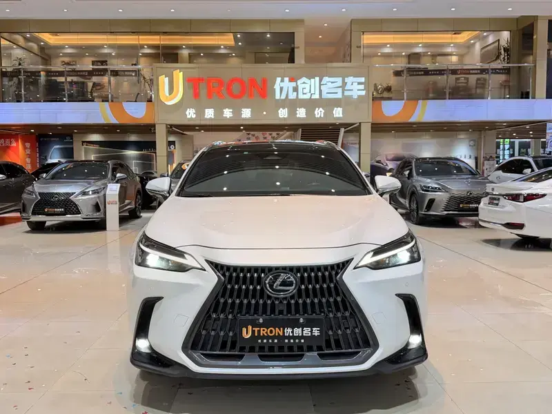 2022 Lexus NX с пробегом 67 700 км