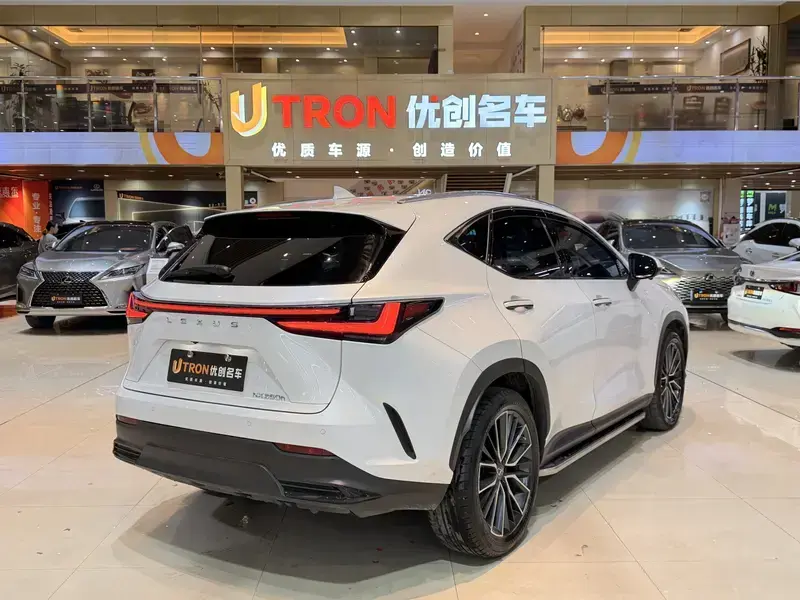 2022 Lexus NX с пробегом 67 700 км