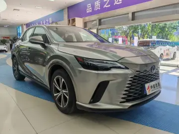 2025 Lexus RX с пробегом 6 900 км