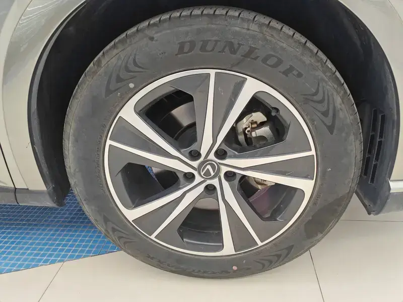 2025 Lexus RX с пробегом 6 900 км