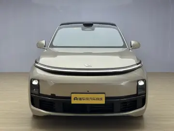 2024 Li Auto (Lixiang) L8 с пробегом 40 600 км