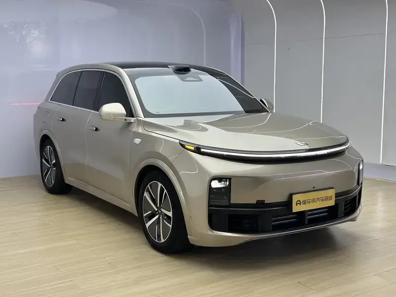 2024 Li Auto (Lixiang) L8 с пробегом 40 600 км