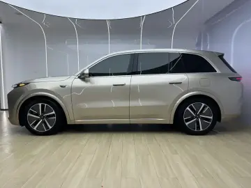 2024 Li Auto (Lixiang) L8 с пробегом 40 600 км