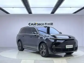 2024 Li Auto (Lixiang) L8 с пробегом 32 000 км