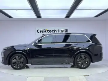 2024 Li Auto (Lixiang) L8 с пробегом 32 000 км