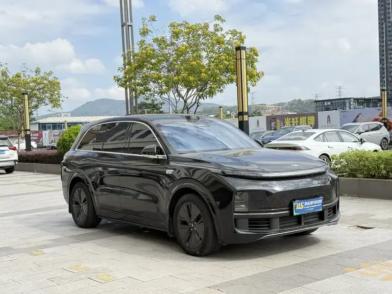 2024 Li Auto (Lixiang) L8 с пробегом 51 800 км