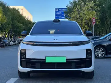 2024 Li Auto (Lixiang) L7 с пробегом 77 000 км