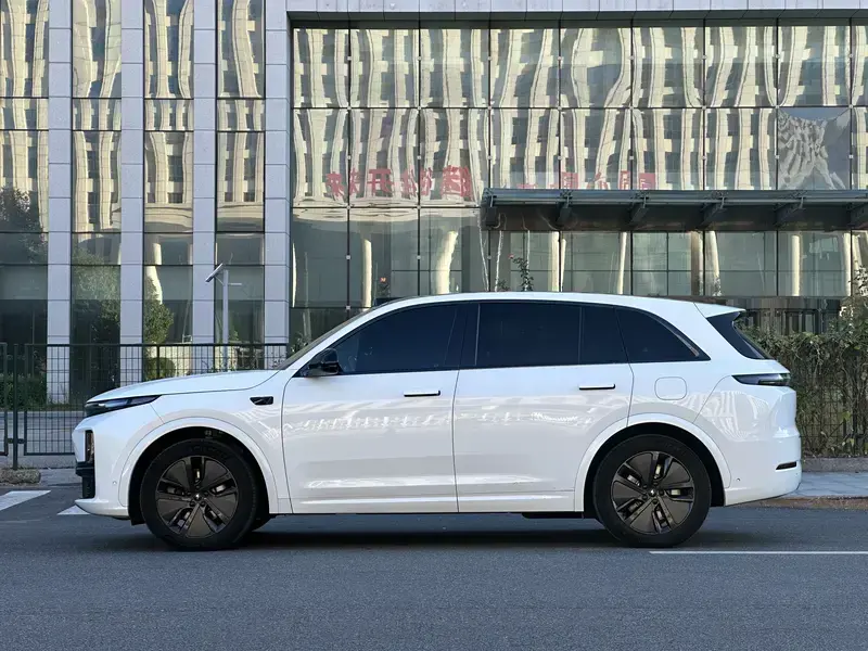 2024 Li Auto (Lixiang) L7 с пробегом 77 000 км
