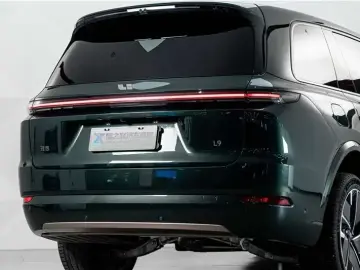 2025 Li Auto (Lixiang) L9 с пробегом 13 800 км