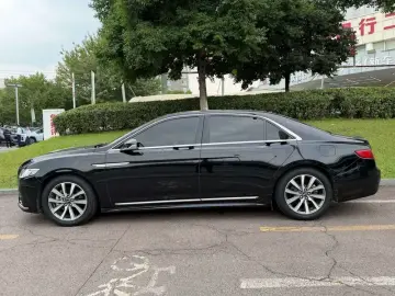 2017 Lincoln Continental с пробегом 75 000 км