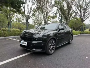 Lynk & Co 05