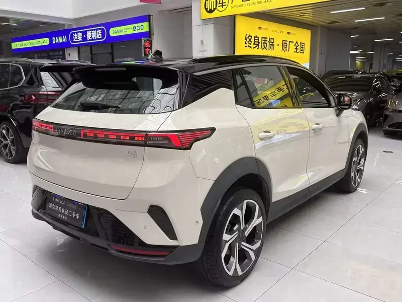 2025 Lynk & Co 06 с пробегом 9 000 км