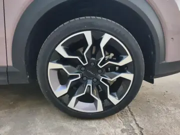 2023 Lynk & Co 06 с пробегом 12 000 км