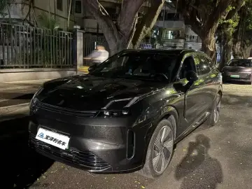 Lynk & Co 08