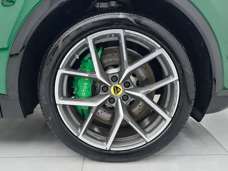 2026 Lotus Eletre с пробегом 200 км