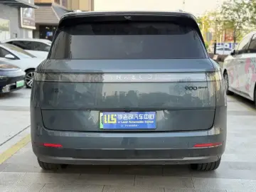 2025 Lynk & Co 900 с пробегом 18 800 км