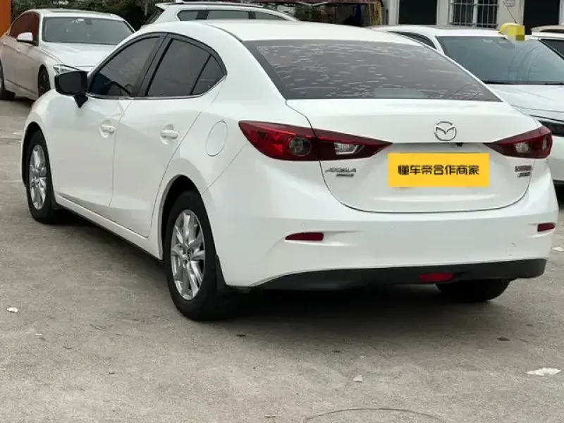 2017 Mazda Axela с пробегом 105 500 км