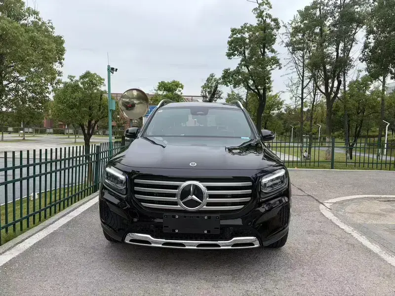 2025 Mercedes-Benz GLB с пробегом 14 000 км