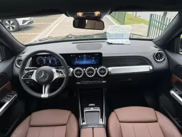 2025 Mercedes-Benz GLB с пробегом 14 000 км
