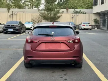 2017 Mazda Axela с пробегом 130 000 км